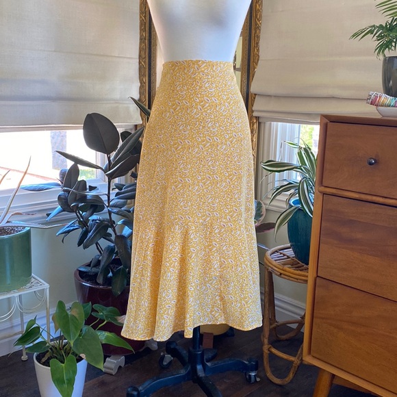 Yellow Floral Skirt - Picture 1 of 10